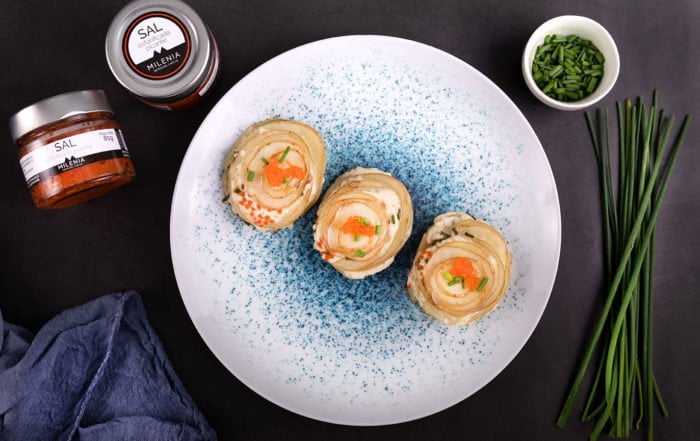 milhojas-de-patata-con-mayonesa-y-sal-esferificada-picante-milenia