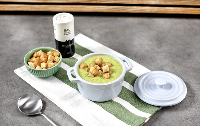 crema de brocoli, queso cheddar y sal de mesa fina yodada milenia